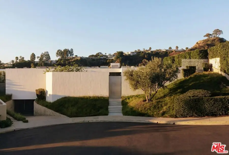 9265 Robin Drive, Los Angeles, CA 90069 - #2
