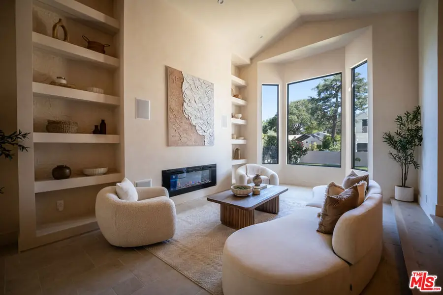 14807 Otsego Street, Sherman Oaks, CA 91403 - #3