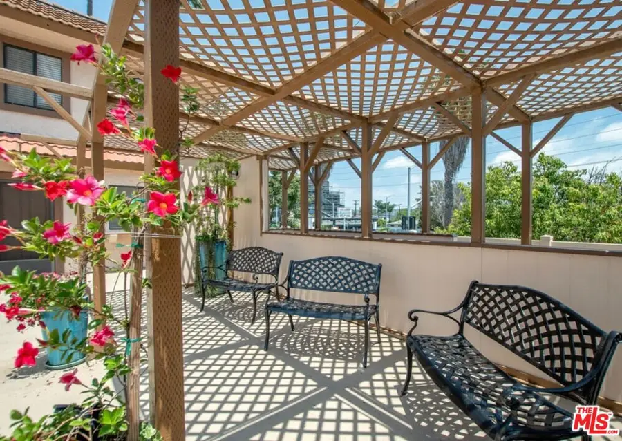 4365 Mclaughlin Avenue #14, Los Angeles, CA 90066 - #3