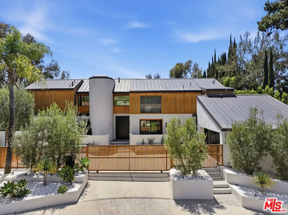 3319 Dona Lola Place, Studio City, CA 91604 - #1
