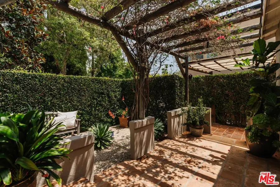 9008 Elevado Street, West Hollywood, CA 90069 - #2