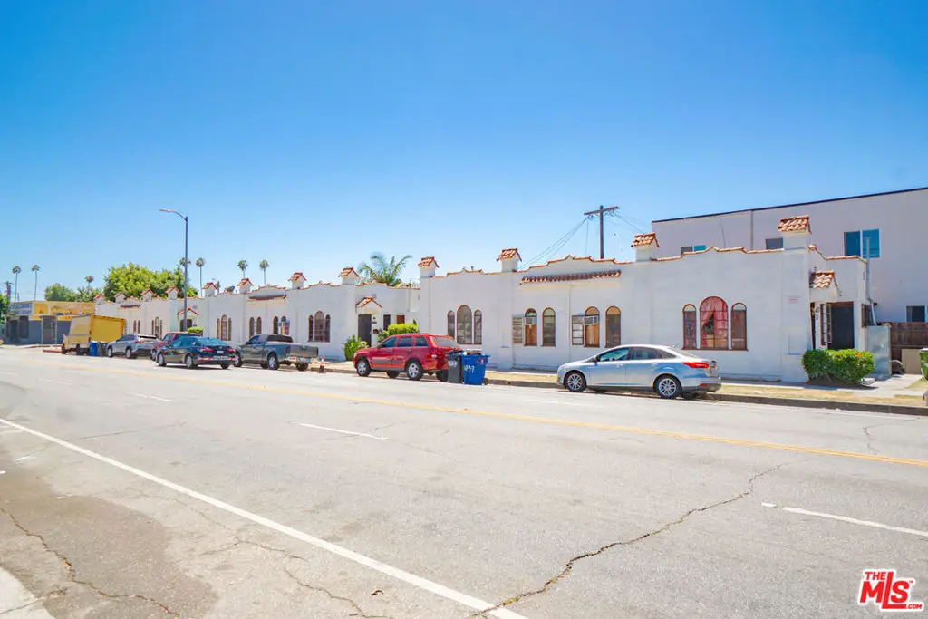 6533 S Hoover Street, Los Angeles, CA 90044 - #1