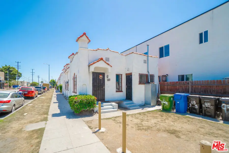 6533 S Hoover Street, Los Angeles, CA 90044 - #3