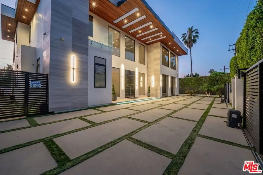 4049 Coldwater Canyon Avenue, Studio City, CA 91604 - #3