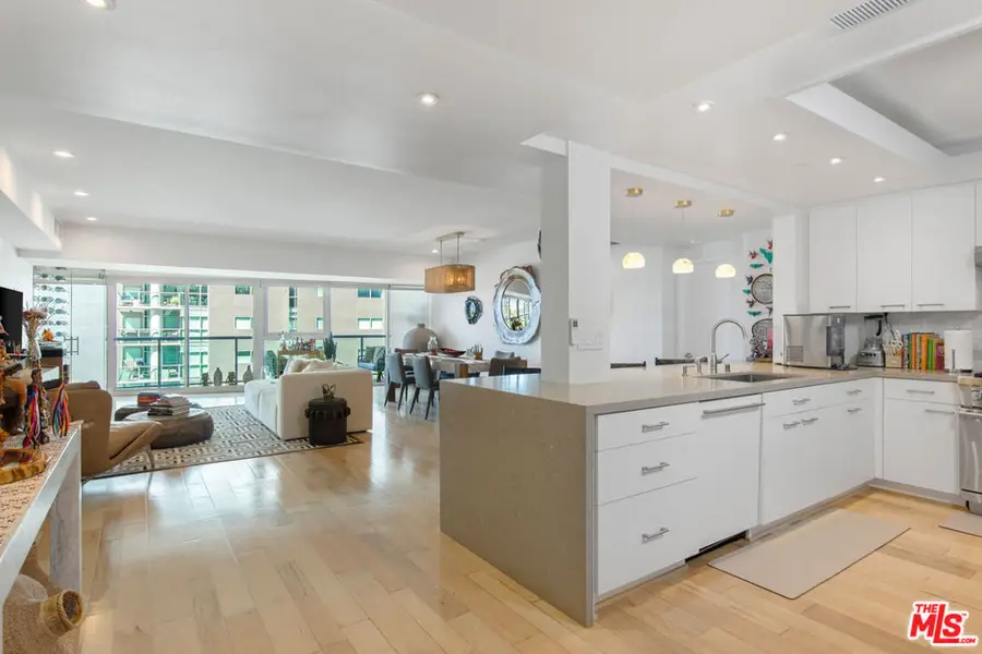 13600 Marina Pointe Drive #812, Marina Del Rey, CA 90292 - #2