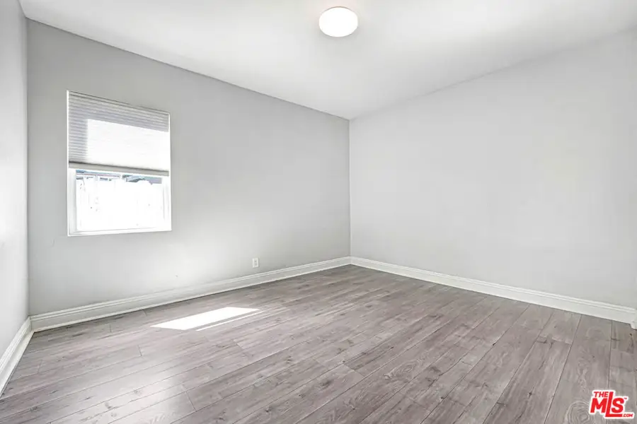 6659 Zelzah Avenue, Reseda, CA 91335 - #3