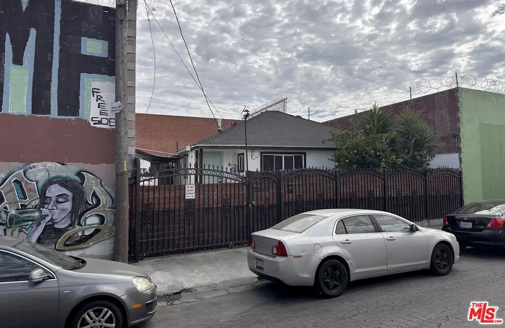1554 E 24th Street, Los Angeles, CA 90011 - #1