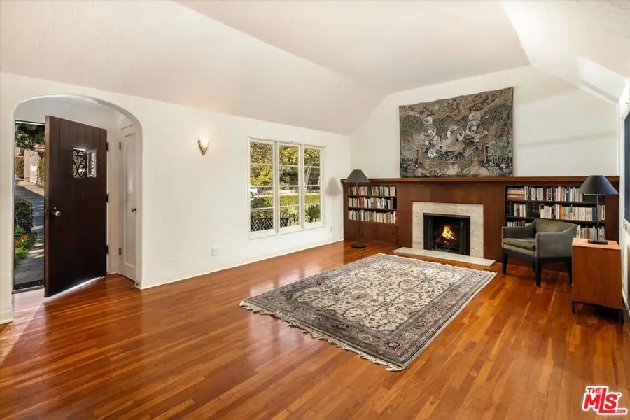 2411 Anacapa Street, Santa Barbara, CA 93105 - #3