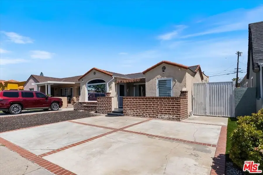 2137 W 84th Place, Los Angeles, CA 90047 - #3
