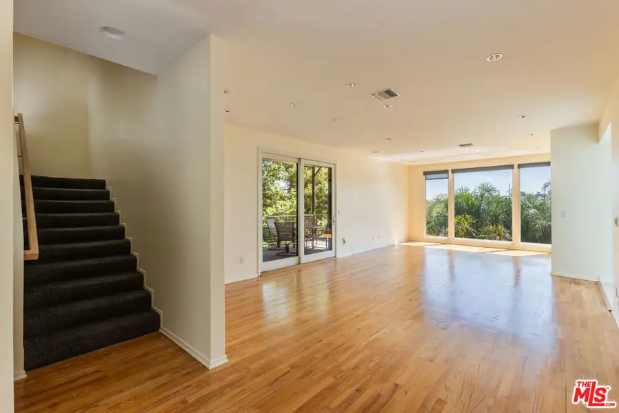 5084 Campo Road, Woodland Hills, CA 91364 - #3