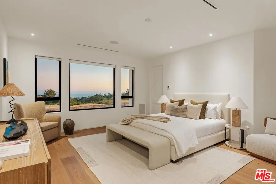 16150 Northfield Street, Pacific Palisades, CA 90272 - #3