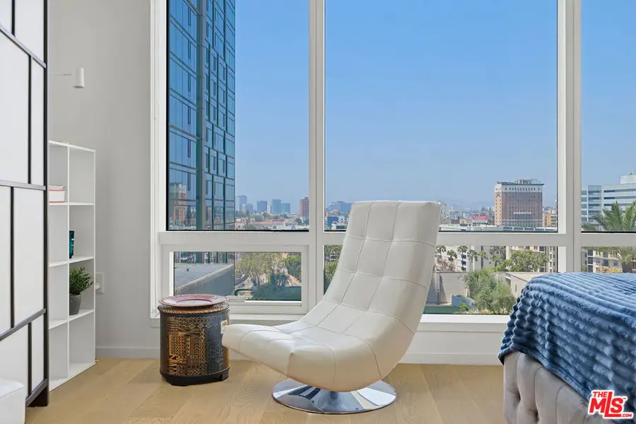 877 S Francisco Street #1220, Los Angeles, CA 90017 - #3