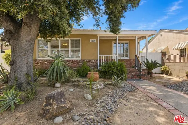 2221 N Valley Street, Burbank, CA 91505