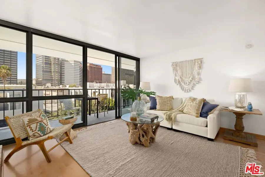 10966 Rochester Avenue #6B, Los Angeles, CA 90024 - #3