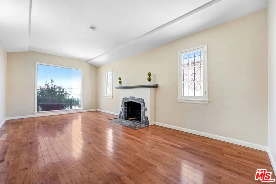 9136 S Harvard Boulevard, Los Angeles, CA 90047 - #3