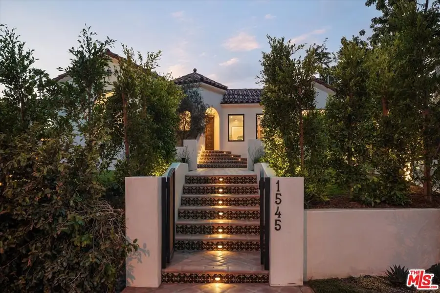 1545 N Benton Way, Los Angeles, CA 90026 - #2