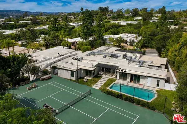 1836 Loma Vista Drive, Beverly Hills, CA 90210