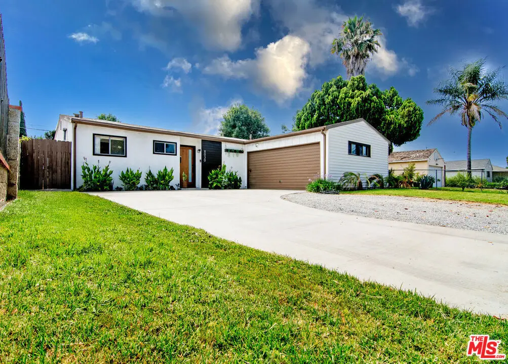 8030 Hesperia Avenue, Reseda, CA 91335 - #1