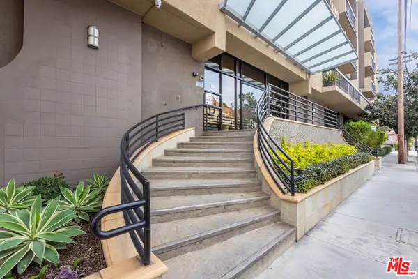 7320 Hawthorn Avenue #215, Los Angeles, CA 90046