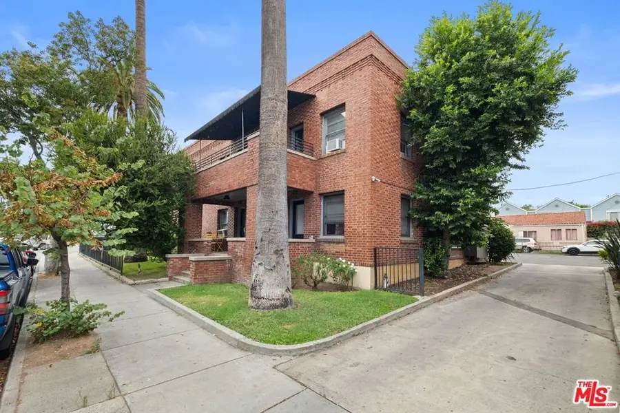 239 E Villa Street, Pasadena, CA 91101 - #2