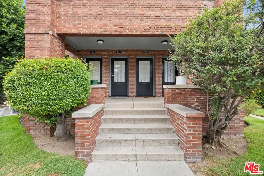 239 E Villa Street, Pasadena, CA 91101 - #3