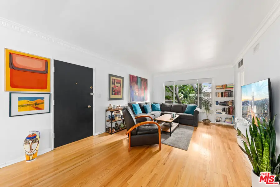 1330 N Crescent Heights Boulevard #16, West Hollywood, CA 90046 - #3