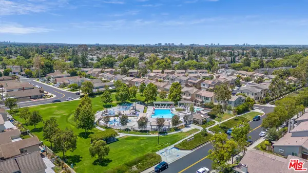 64 Eagle #34, Irvine, CA 92604