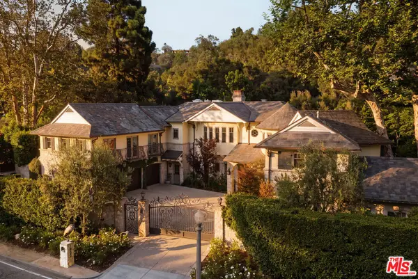 1900 Mandeville Canyon Road, Los Angeles, CA 90049