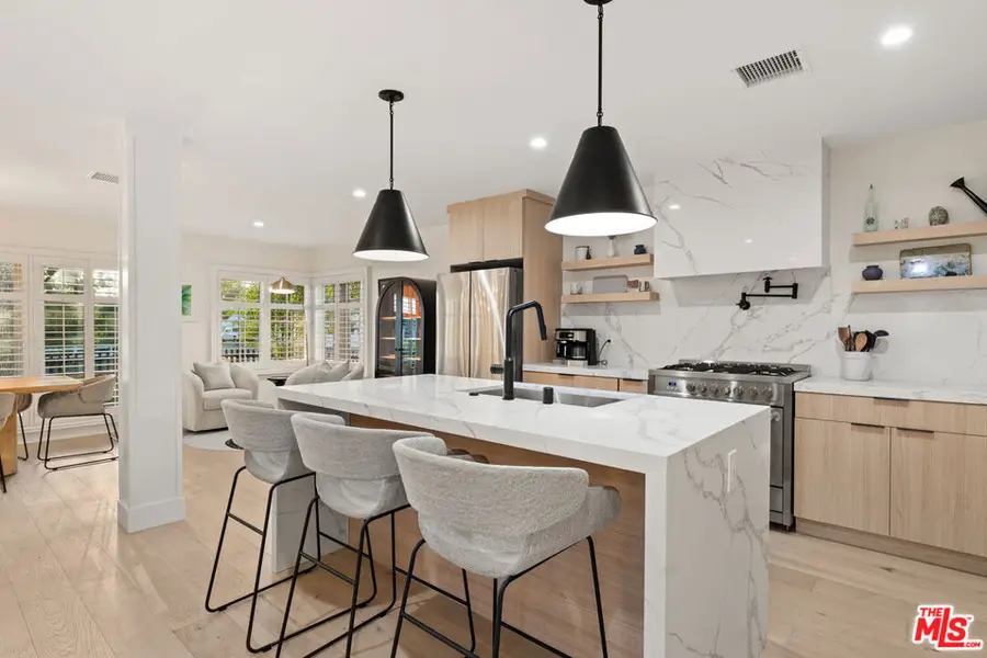 5758 Tobias Avenue, Sherman Oaks, CA 91411 - #3
