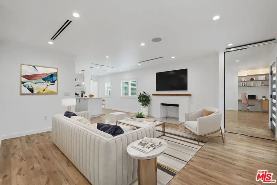 5526 Greenbush Avenue, Sherman Oaks, CA 91401 - #3