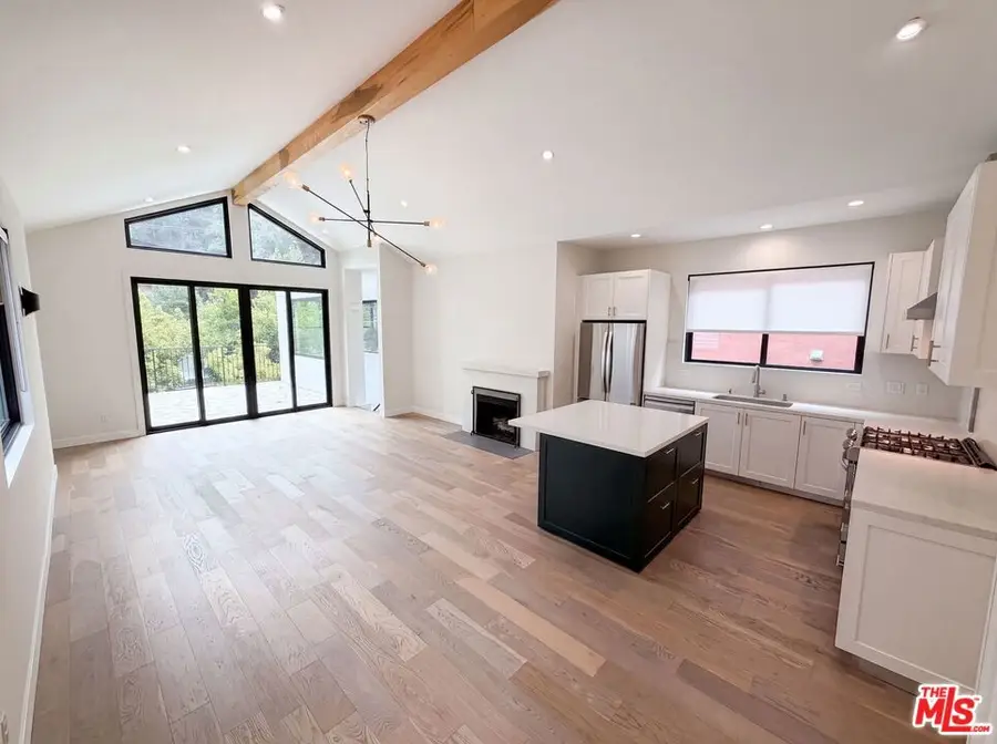 8723 Lookout Mountain Avenue, Los Angeles, CA 90046 - #3