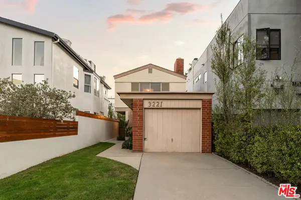 3221 Thatcher Avenue, Los Angeles, CA 90292