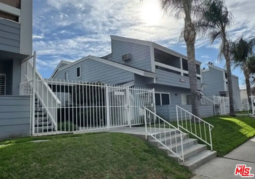 20930 Parthenia Street #207, Canoga Park, CA 91304 - #1