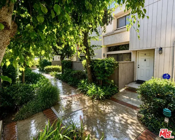 15173 Magnolia Boulevard #E, Los Angeles, CA 91403