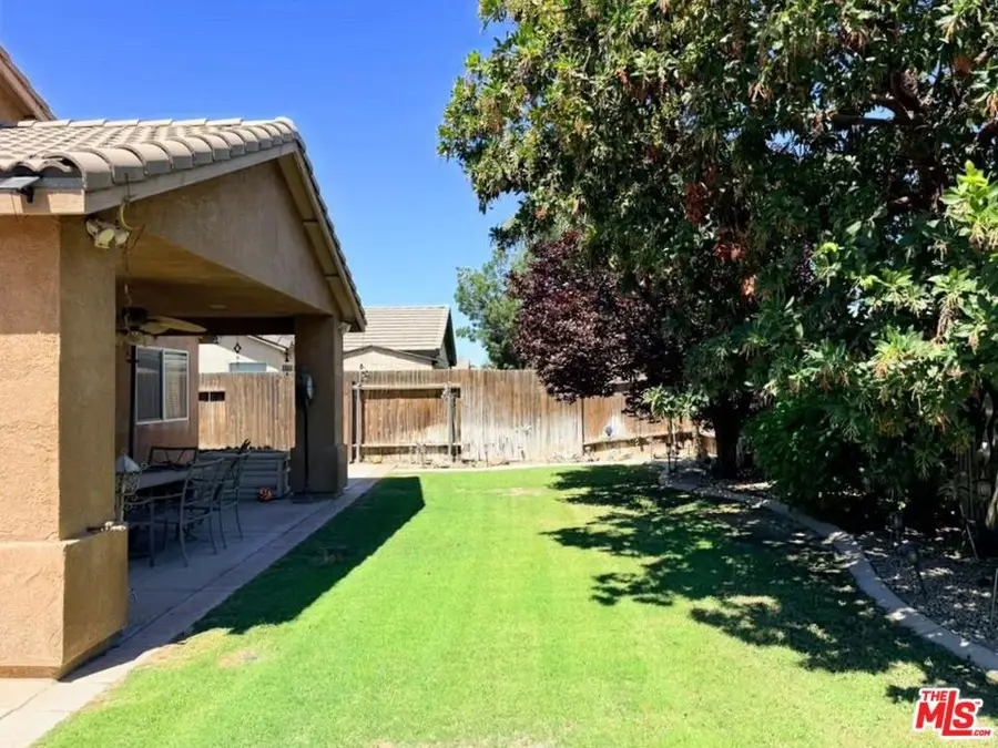 5116 Silver Clover Avenue, Bakersfield, CA 93313 - #2