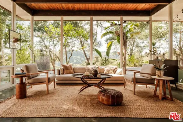 21269 Entrada Road, Topanga, CA 90290
