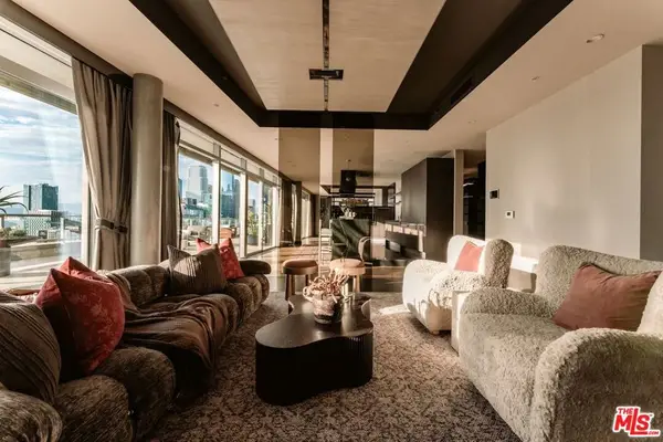 1155 S Grand Avenue #PH 104, Los Angeles, CA 90015