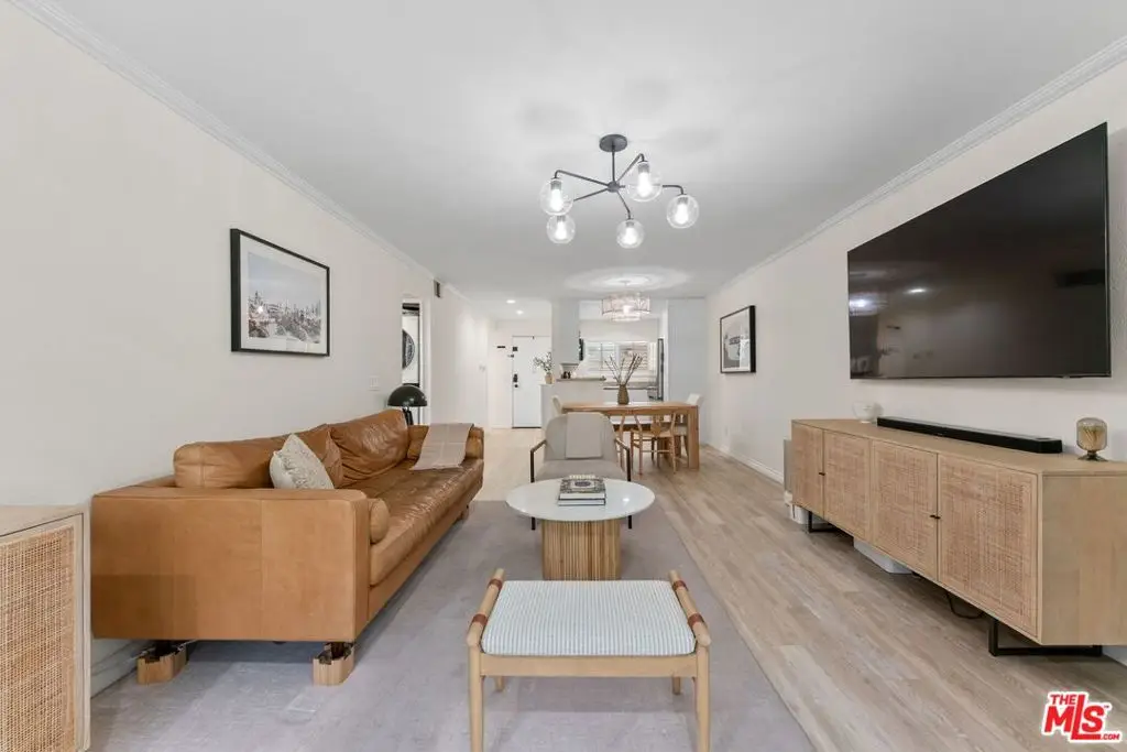 5515 Canoga Avenue #220, Woodland Hills, CA 91367 - #1