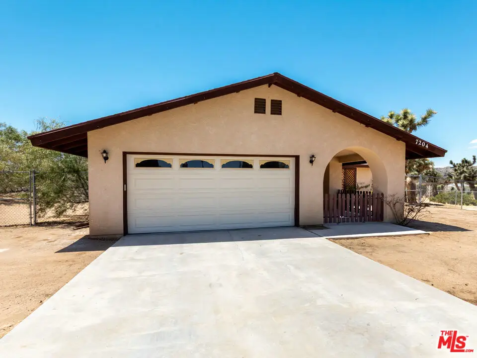 7204 Emerson Avenue, Yucca Valley, CA 92284 - #1