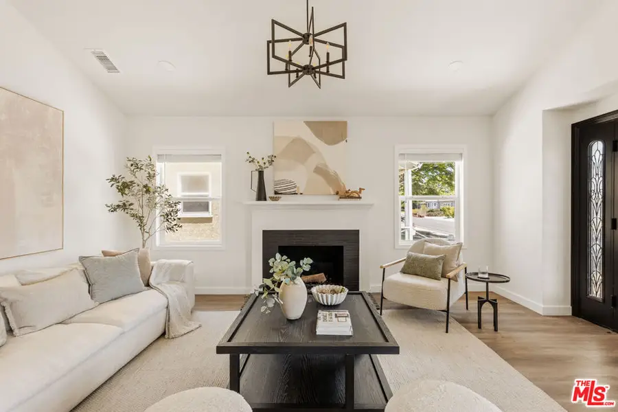 8421 Airlane Avenue, Los Angeles, CA 90045 - #3