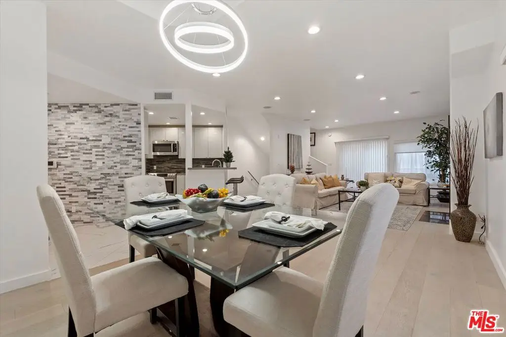 1160 Granville Avenue #108, Los Angeles, CA 90049 - #1