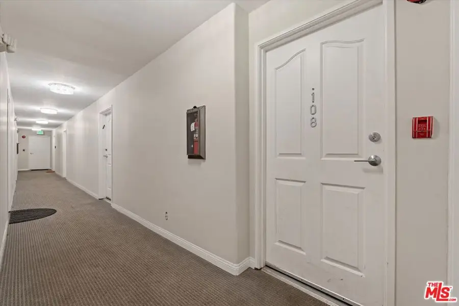 1160 Granville Avenue #108, Los Angeles, CA 90049 - #3