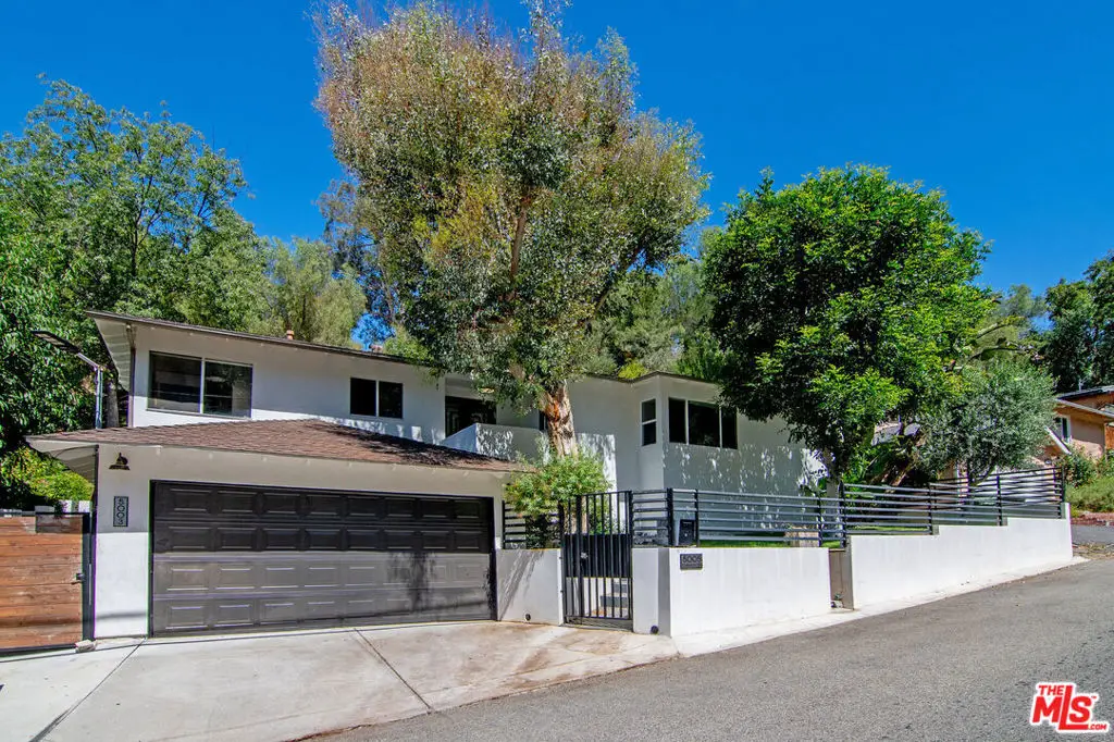 5005 Calderon Road, Woodland Hills, CA 91364 - #1