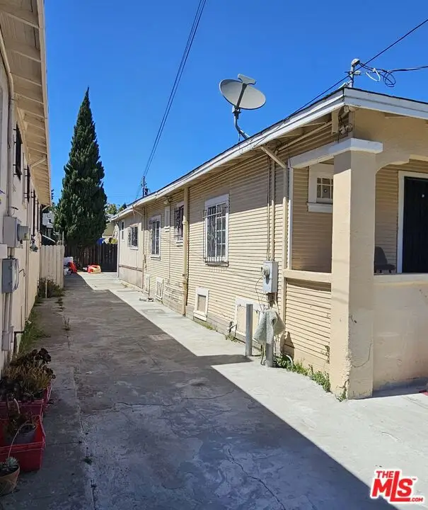 917 107th Avenue, Oakland, CA 94603 - #3