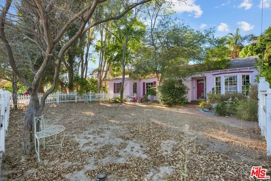 12201 Califa Street, Valley Village, CA 91607 - #3