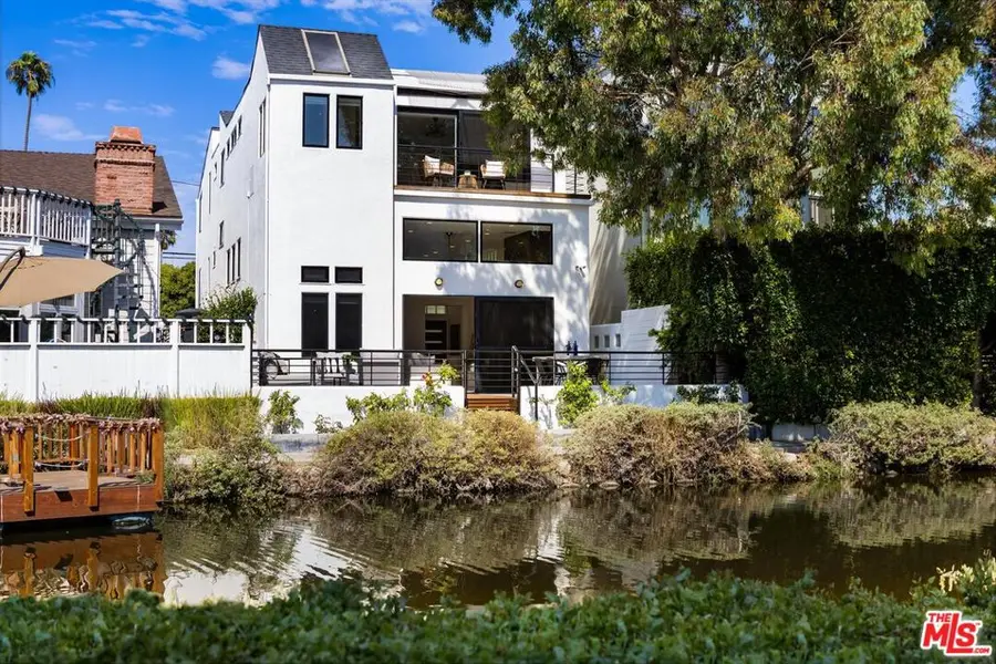 2331 Eastern Canal, Venice, CA 90291 - #2