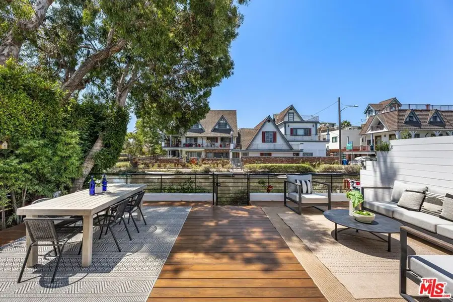 2331 Eastern Canal, Venice, CA 90291 - #3