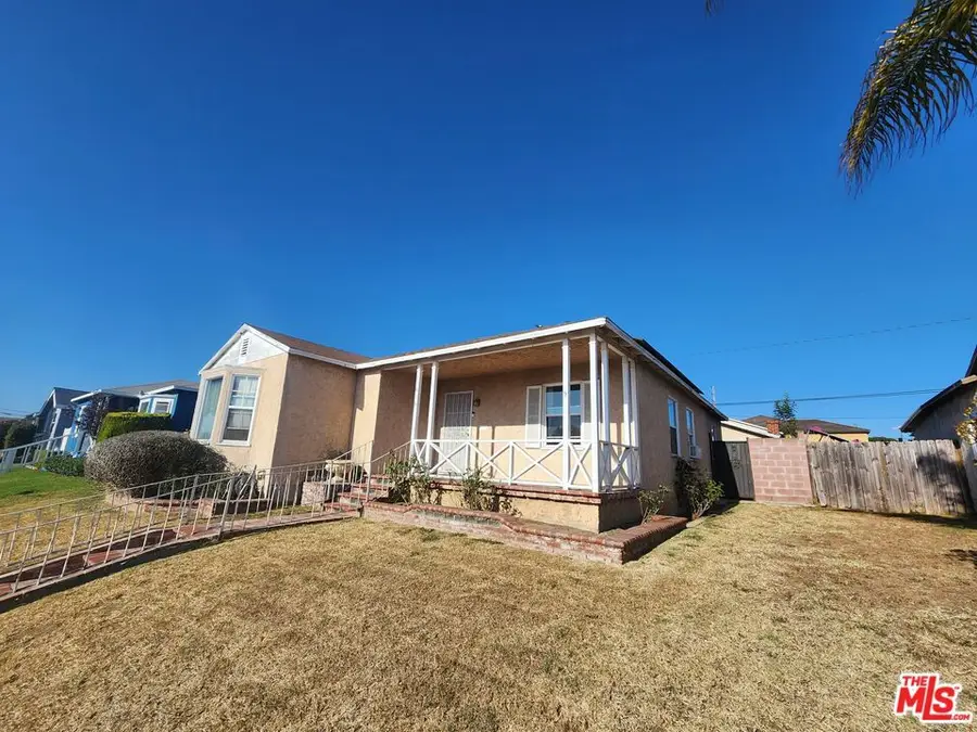 11016 S Manhattan Place, Los Angeles, CA 90047 - #2