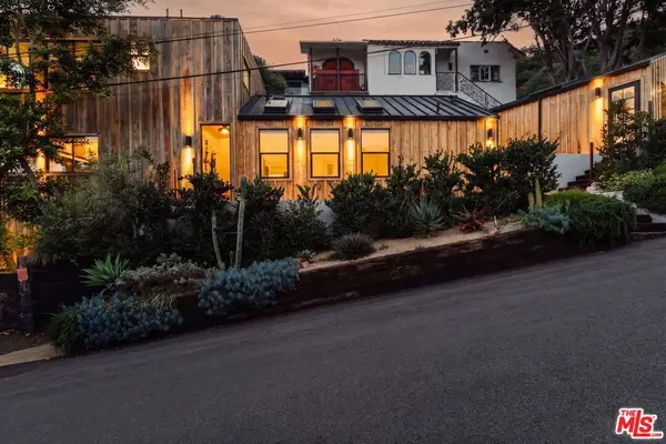 8550 Ridpath Drive, Los Angeles, CA 90046