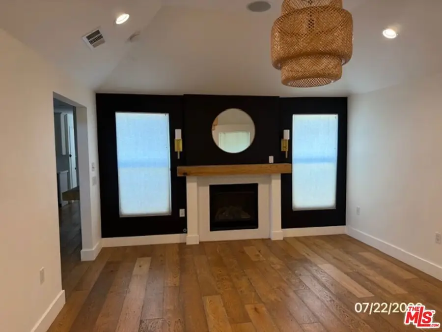 5433 Tampa Avenue, Tarzana, CA 91356 - #2